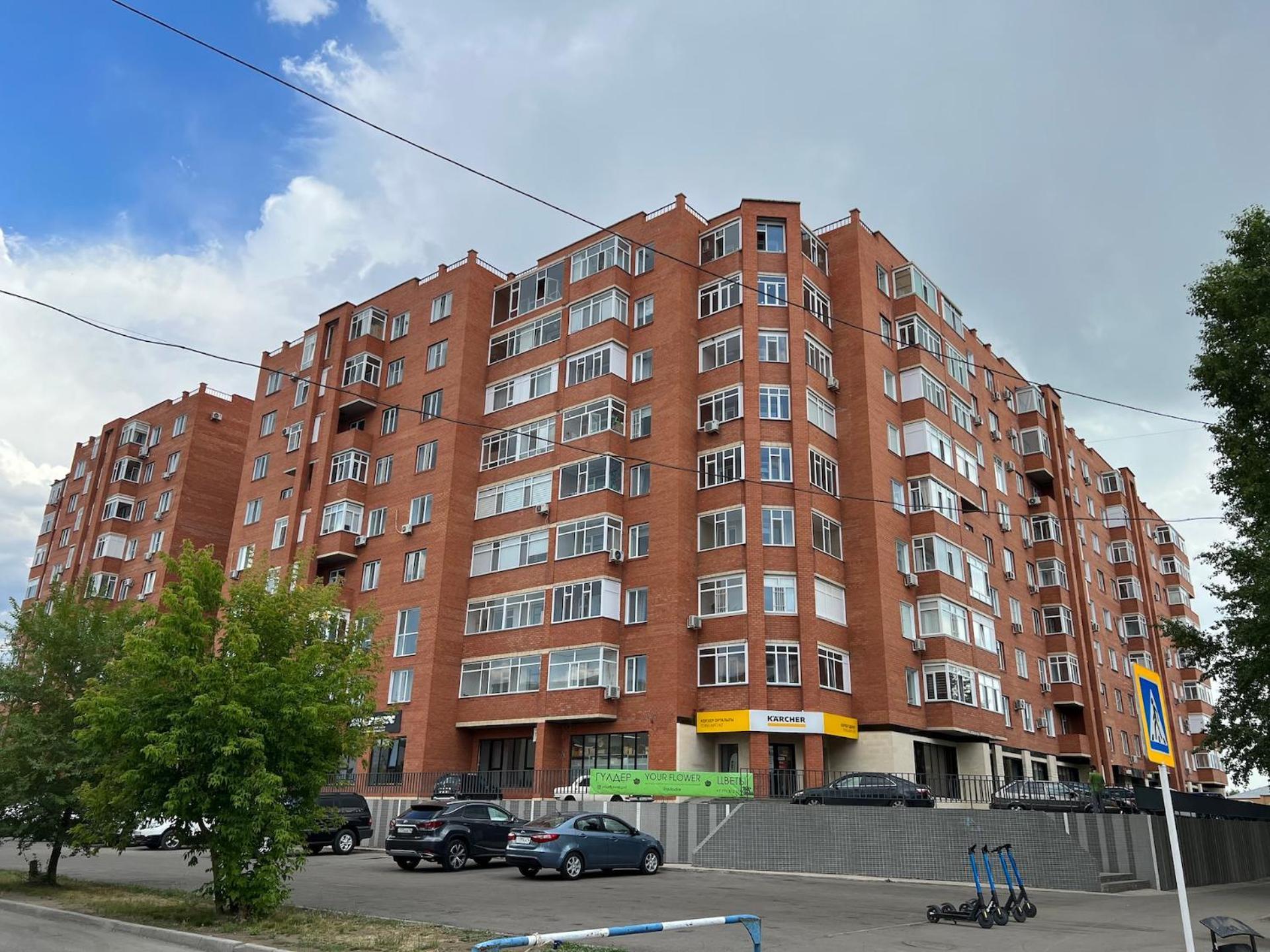 Uutnaya Quartira V Novom Dome Apartment Pavlodar Exterior photo